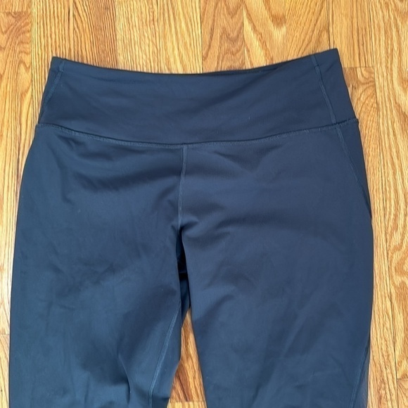 Victoria’s Secret Women’s Gray Mesh Knockout Victoria Sport Ankle Leggings Sz L - Picture 2 of 8